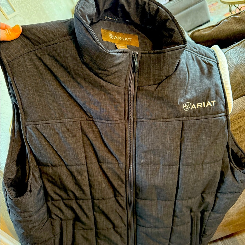 ARIAT VEST - Picture 2 of 3